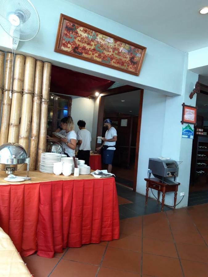 Capital Hotel Луанг Прабанг Екстериор снимка